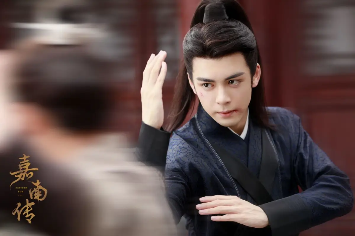 검은옷을-입고-싸우는-증순희-이겸