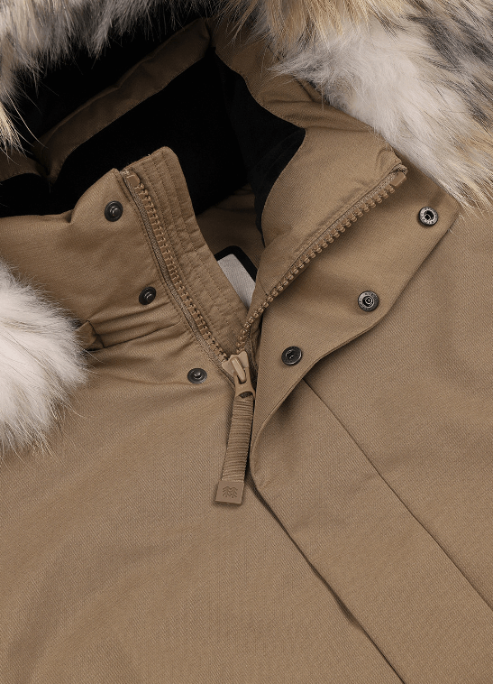 안타티카 패딩 사진