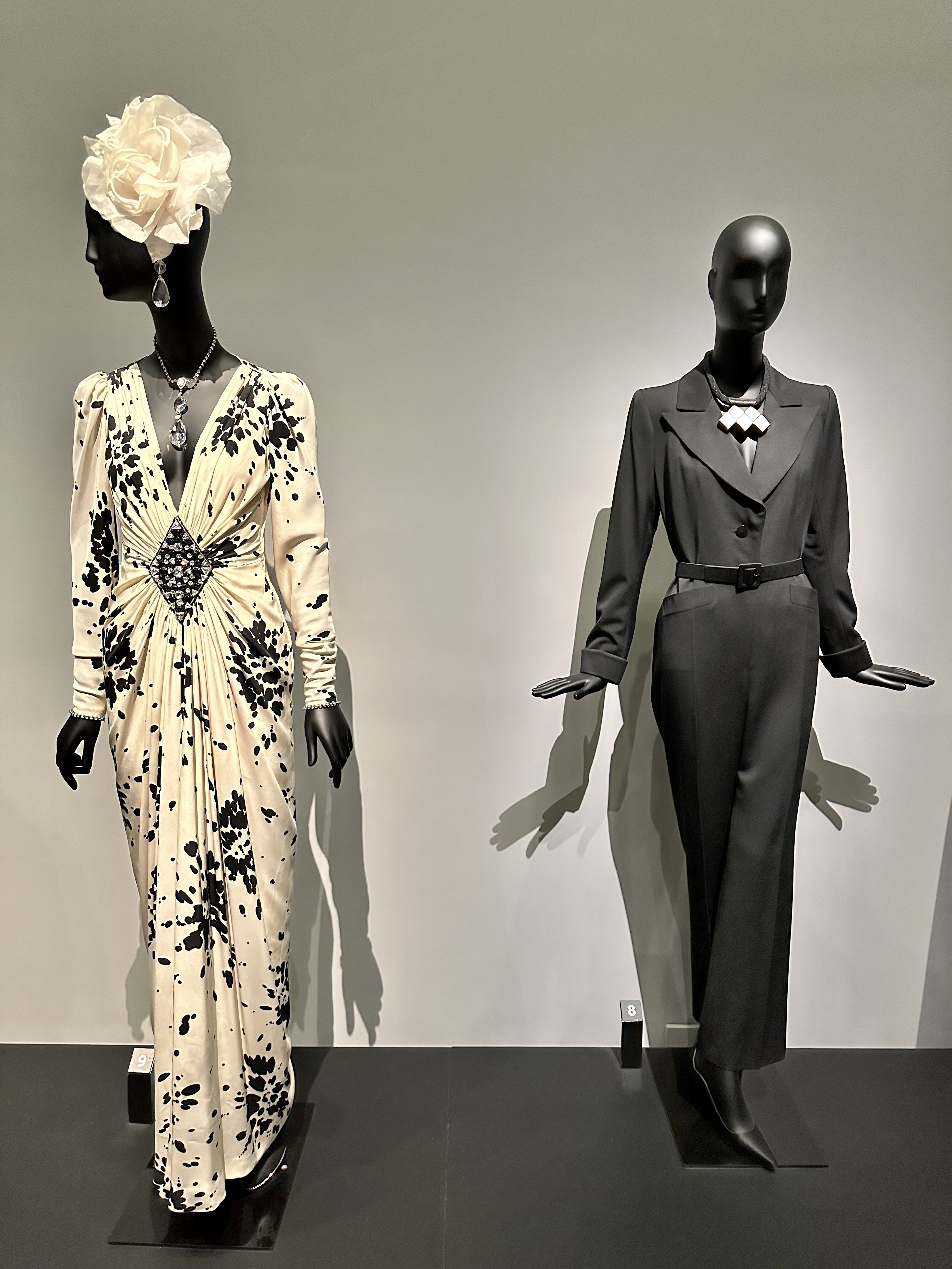 입생로랑 북아프리카 디자인