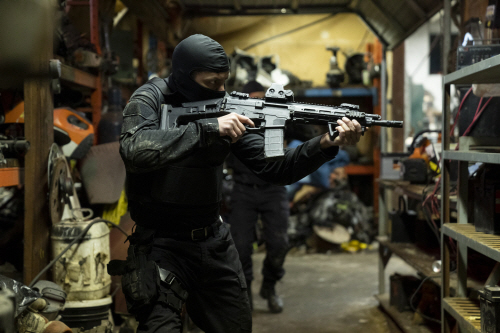 【범죄 액션영화 추천】 디텍티브 나이트: 가면의 밤 다시보기 줄거리 결말 후기 리뷰 스포일러