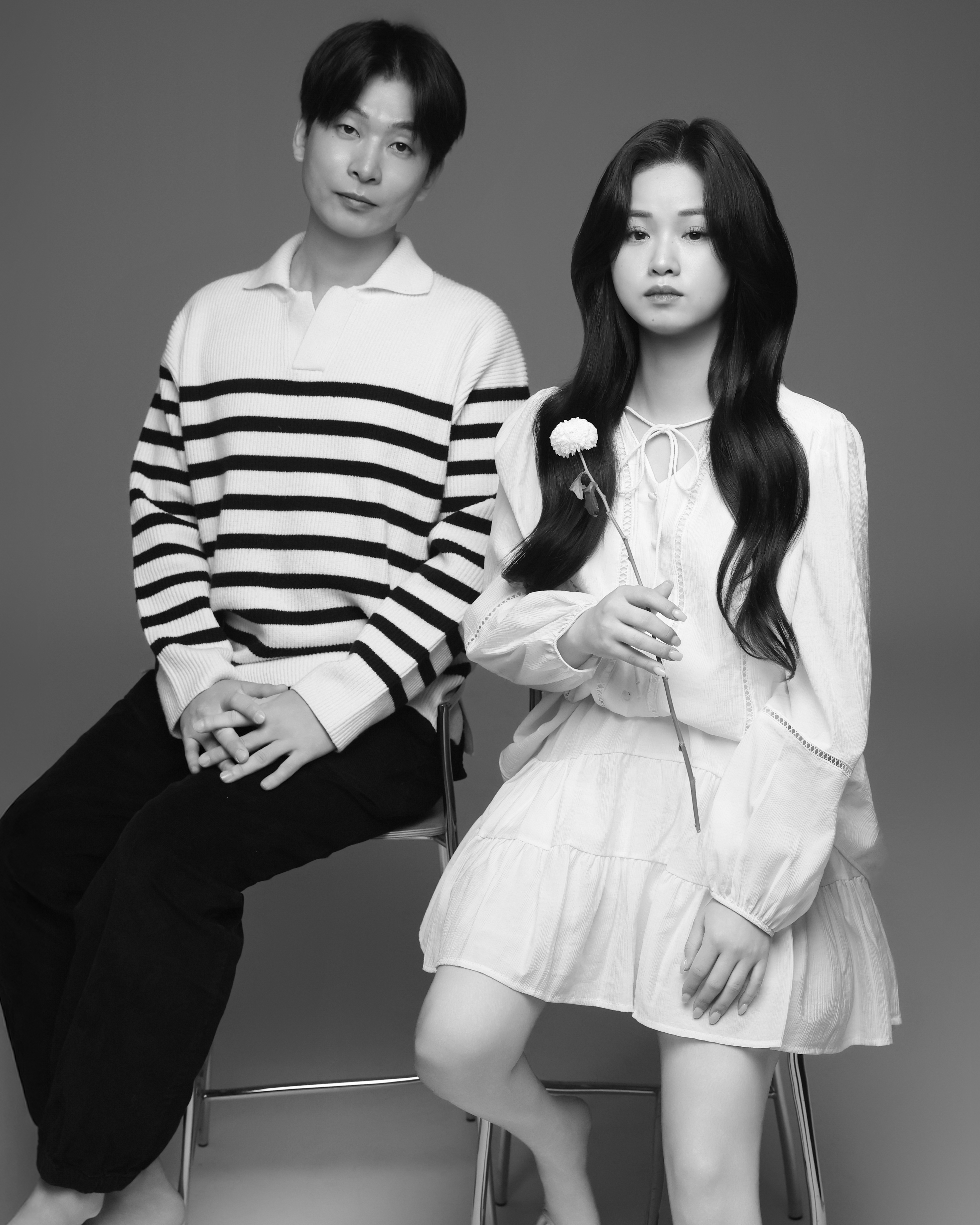천안 커플사진 순백스튜디오 — 캐주얼 톤 커플 프로필 촬영 3