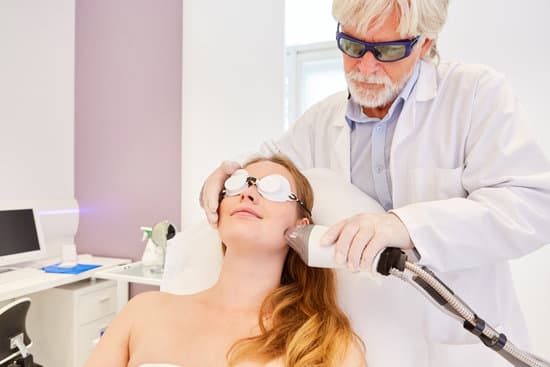 프락셀 레이저 (Fraxel Laser): 피부 재생과 흉터 개선