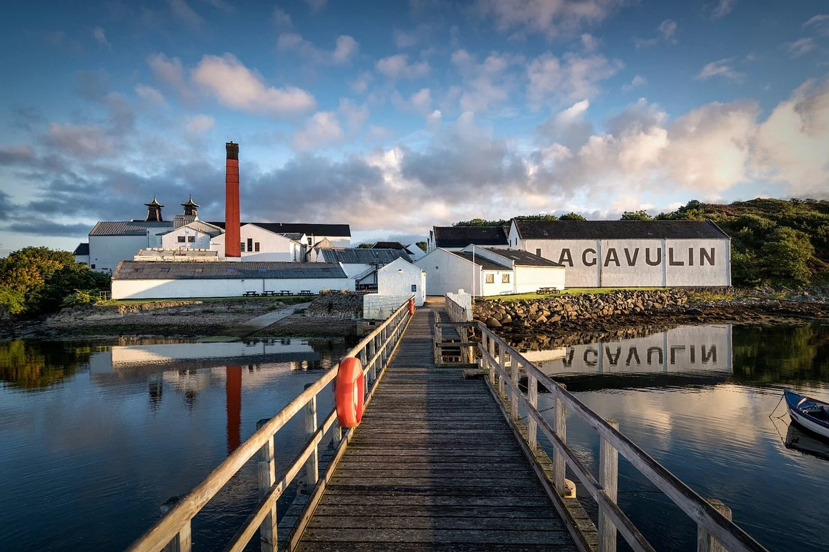 LAGAVULIN Distillery