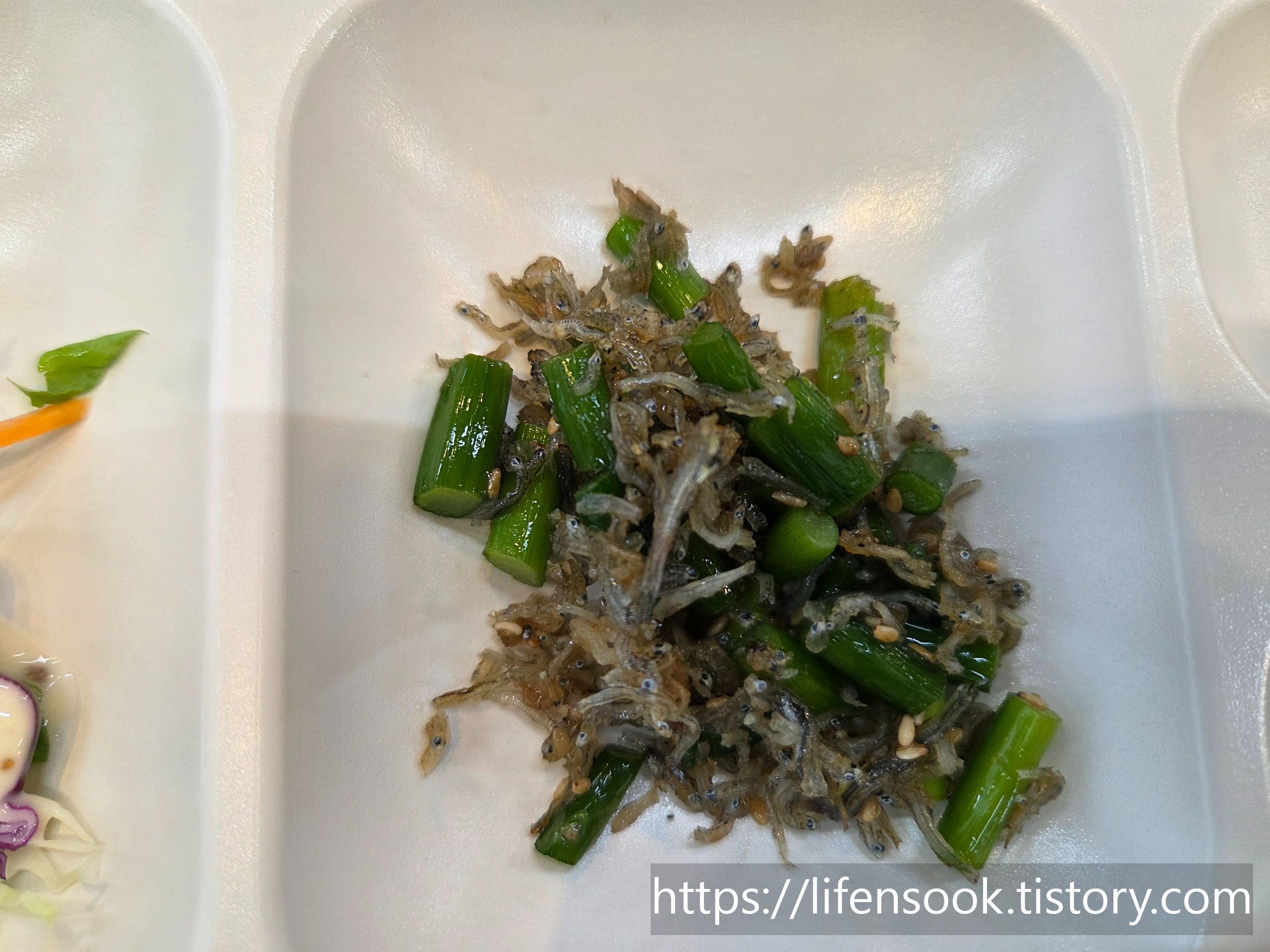 미나봉테이블 멸치볶음