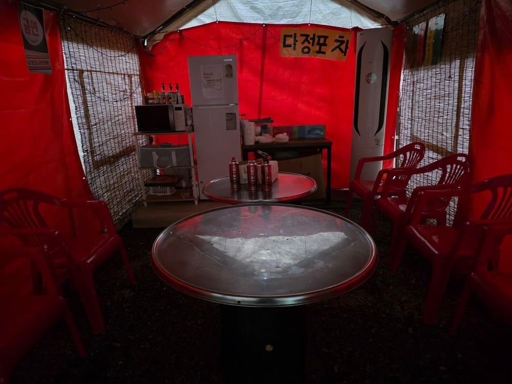 안면도 숙소에 마련된 바비큐 공간