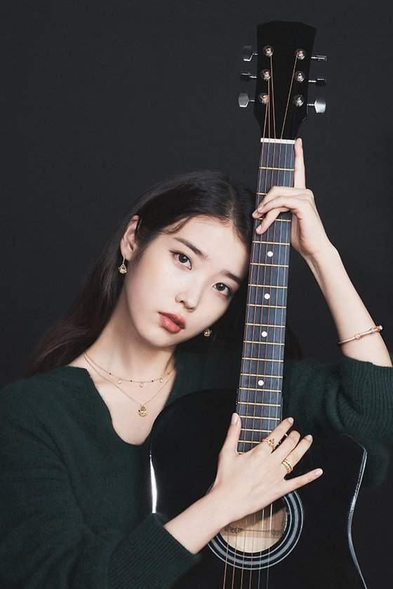 아이유 나이 프로필 드라마 '21세기 대군부인' 변우석 케미, 이종석 근황 총정리
