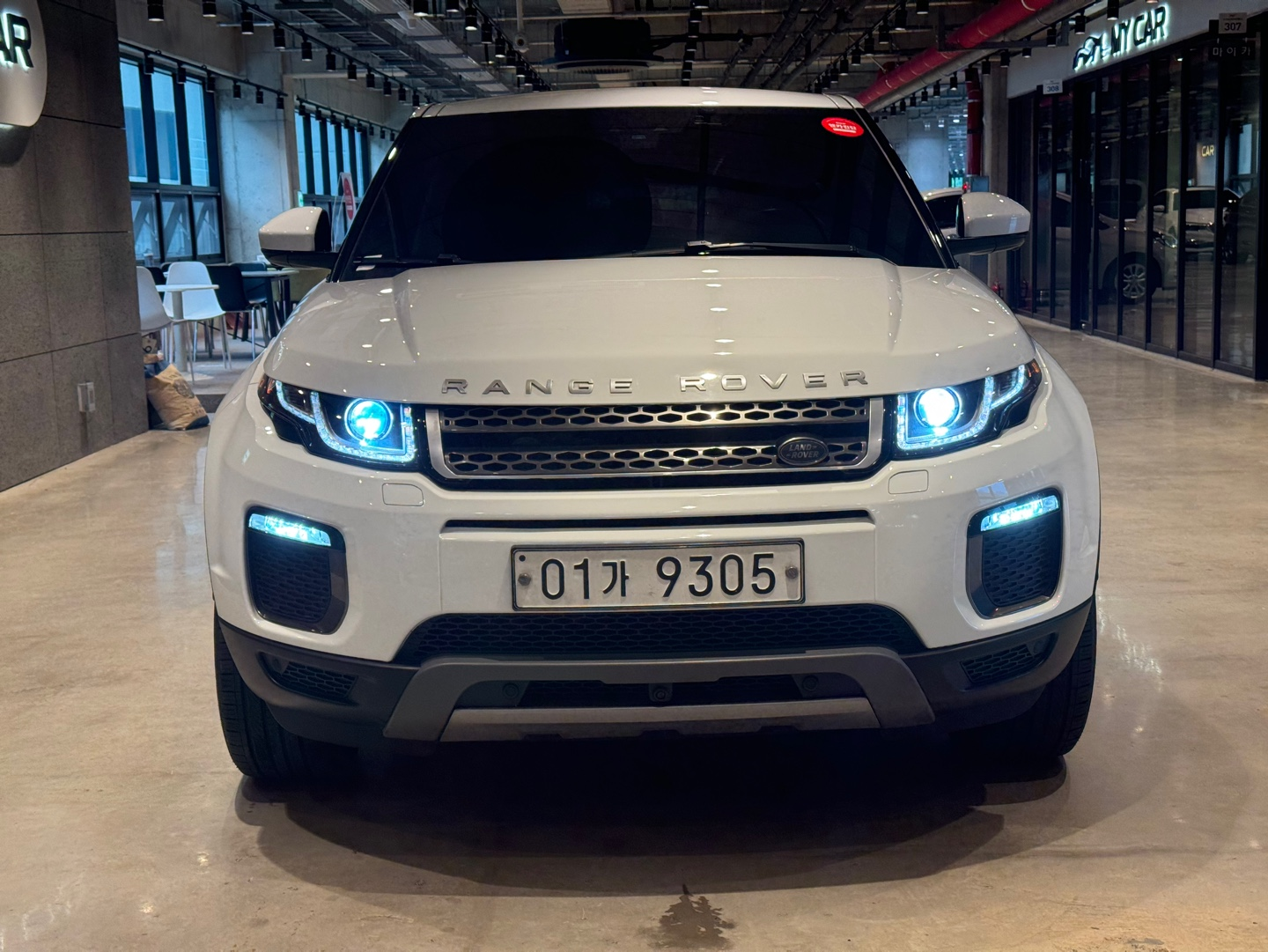 랜드로버 레인지로버 이보크 2.0 TD4 HSE