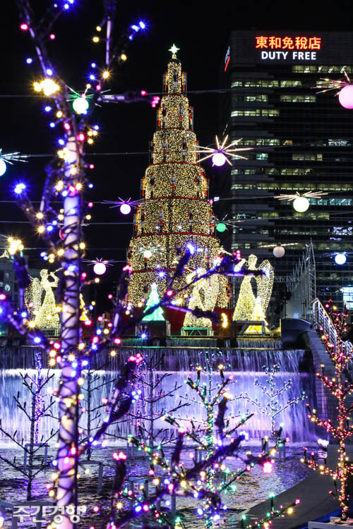 연말에 혼자여도 괜찮아! 혼자 즐기기 좋은 서울 크리스마스 명소