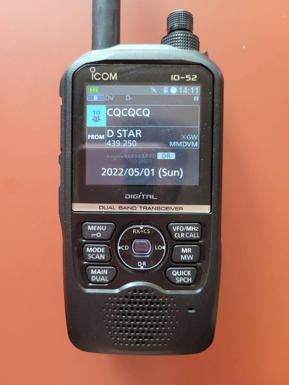 ICOM ID-52