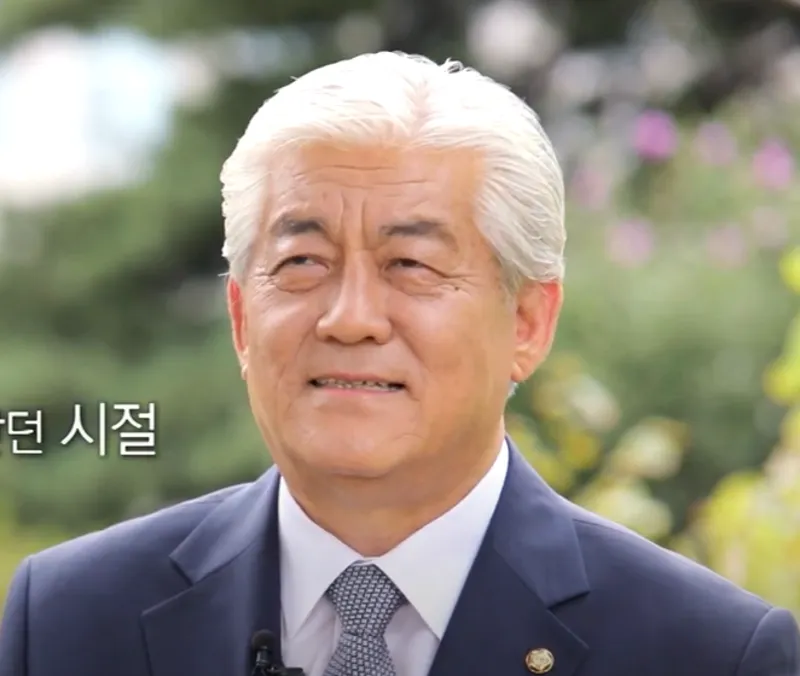 국회의원 인터뷰 장면22.webp