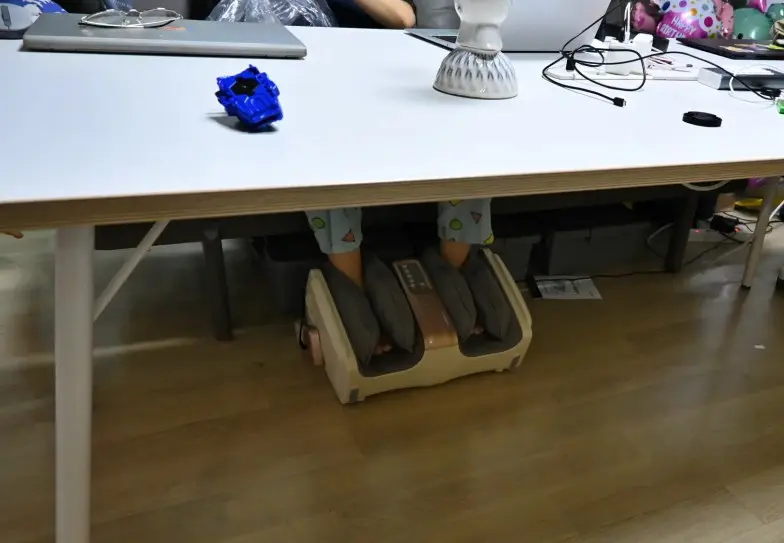 웰모아 웰러쉬 다리마사지기 HCW-60S 어떤 자세에서도 마사지 가능 사진18