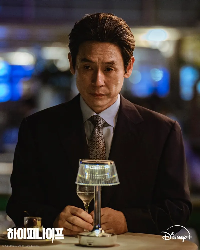 하이퍼나이프에서 최덕희 역을 맡은 설경구