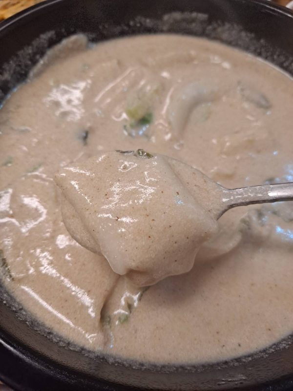 밀밭 쫄깃한 들깨수제비