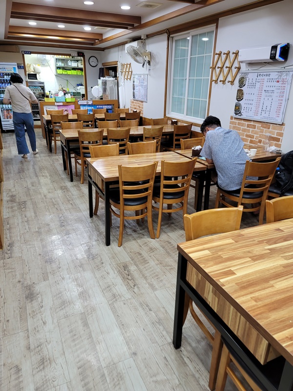 송학낙지회관 - 식당 내부1