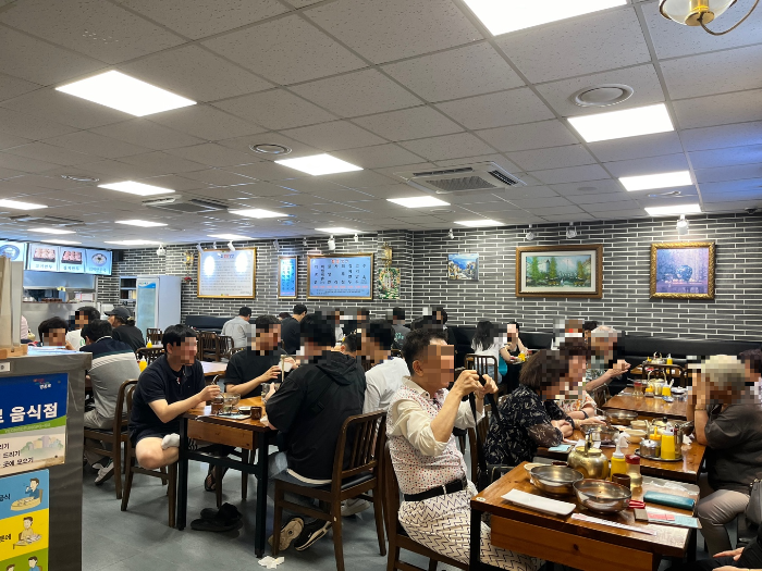 함흥냉면 내부 모습