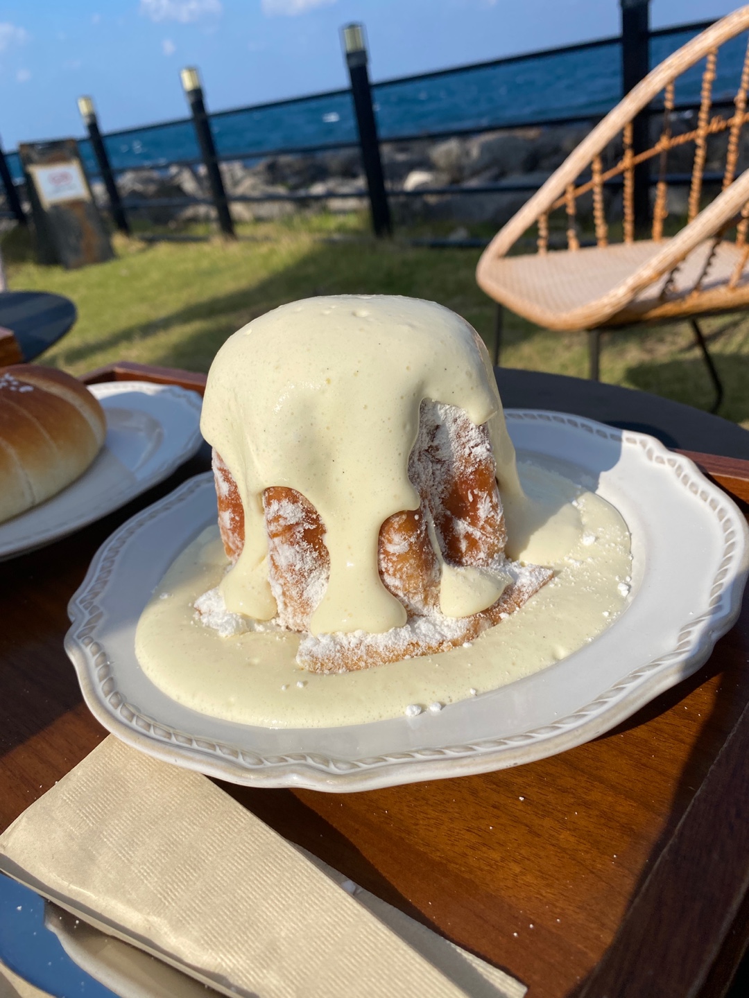 제주공항 용두암 용두암해변 비행기포토존 오션뷰 팡도르 시그니처메뉴 듀포레 대형카페 주차 리뷰 추천