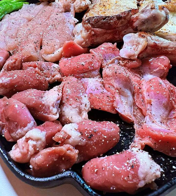 닭안창살 닭목살 닭다리살 이유있는 맛쓰리 닭특수부위 닭숯불구이 영등포 문래동 맛집 추천