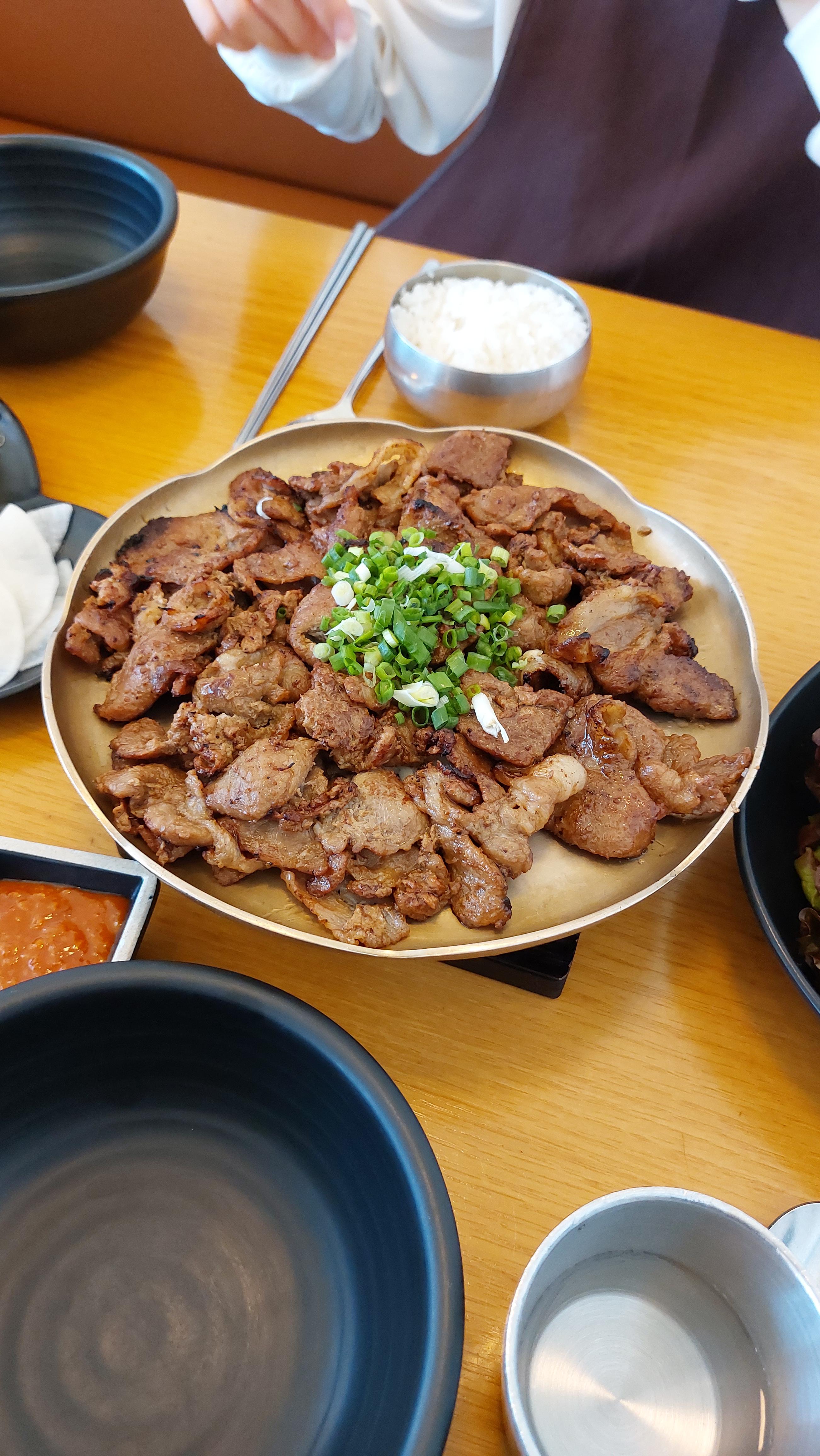 불고기 정말 맛깔스럽게 생겼죠 맛있어요