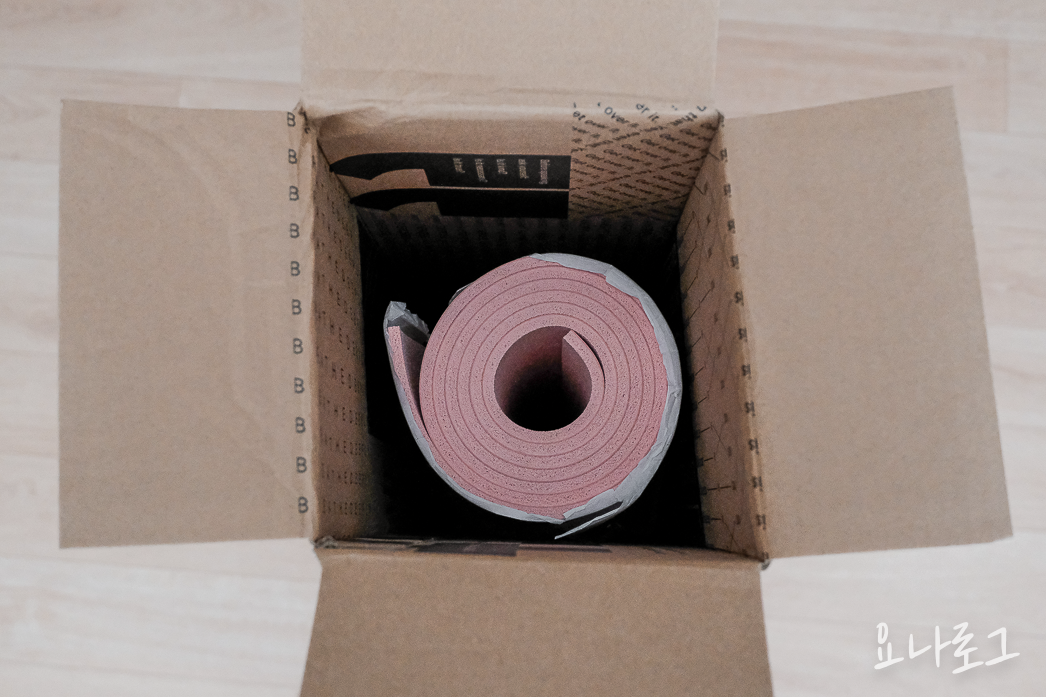 요가매트 요가매트추천 홈트 룰루레몬 룰루레몬요가매트 요가복 요가복추천 요가링 요가링추천 홈트추천 20대여성선물 여자친구선물 30대여성선물 20대여자선물 대학생선물 직장인선물 30대여자선물