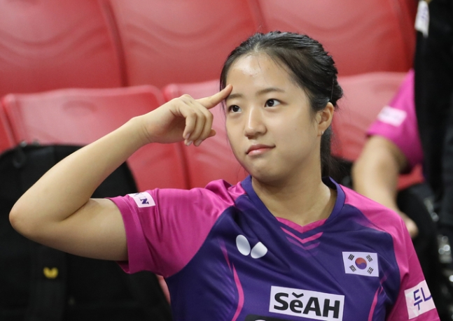 '삐약이' 신유빈 선수의 귀여운 이미지입니다.