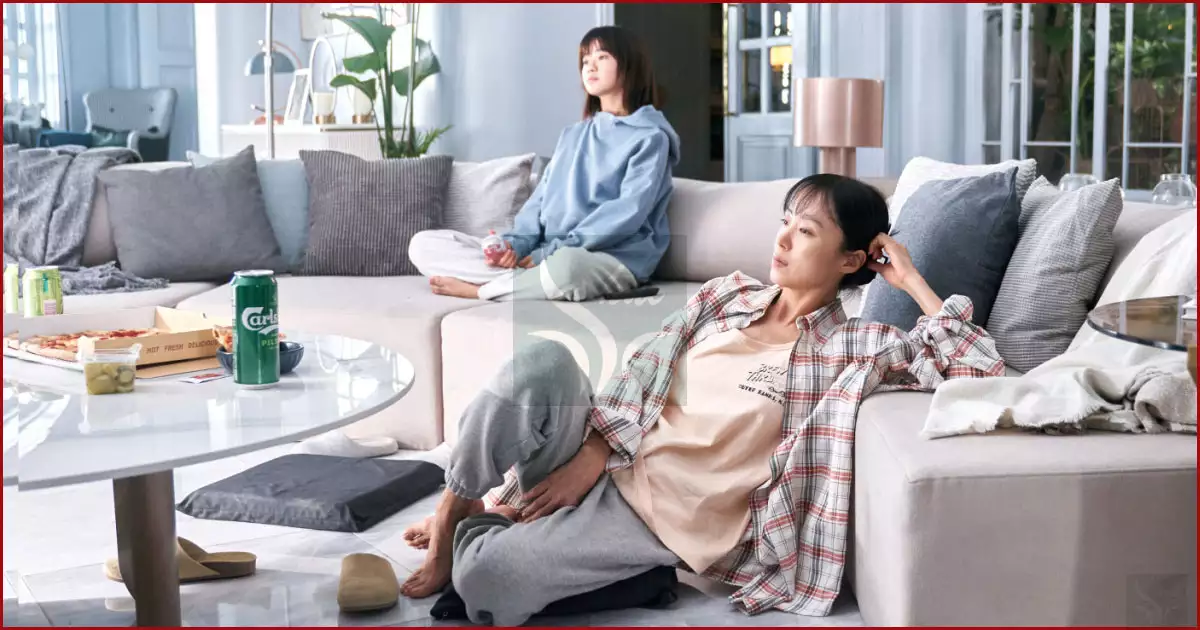 킬러 길복순의 엄마로서의 이중적 생활