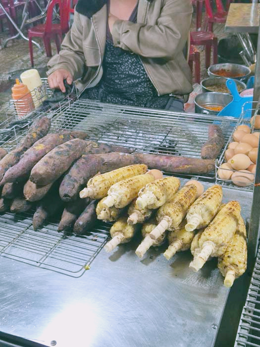 달랏 야시장 군옥수수와 군고구마