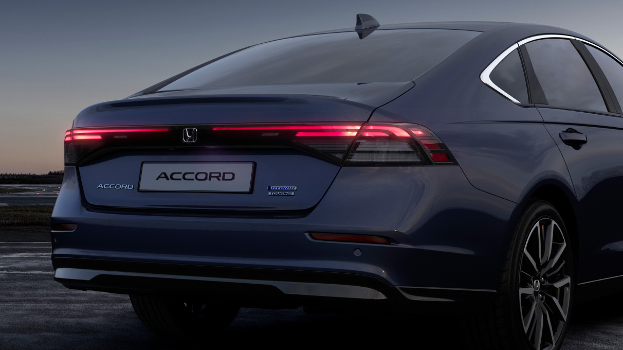 2024 혼다 어코드 하이브리드 연비와 성능: 최고의 하이브리드 세단은?