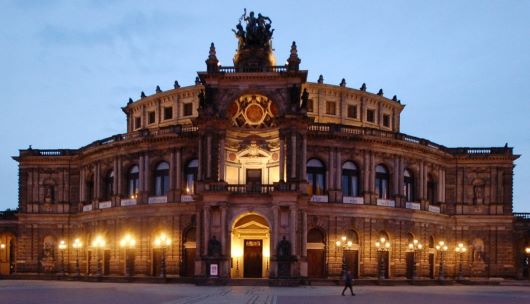 젬퍼 오퍼 오페라 하우스 사진