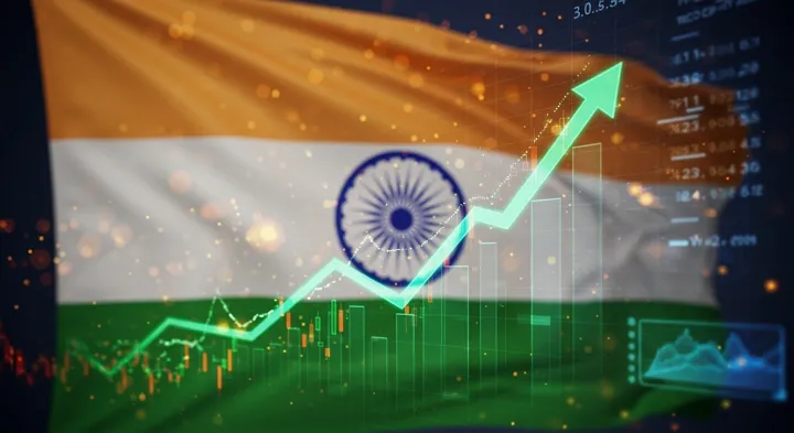 인도 경제 성장 그래프, 인도 주식시장 상승, 인도 국기와 금융 차트 이미지