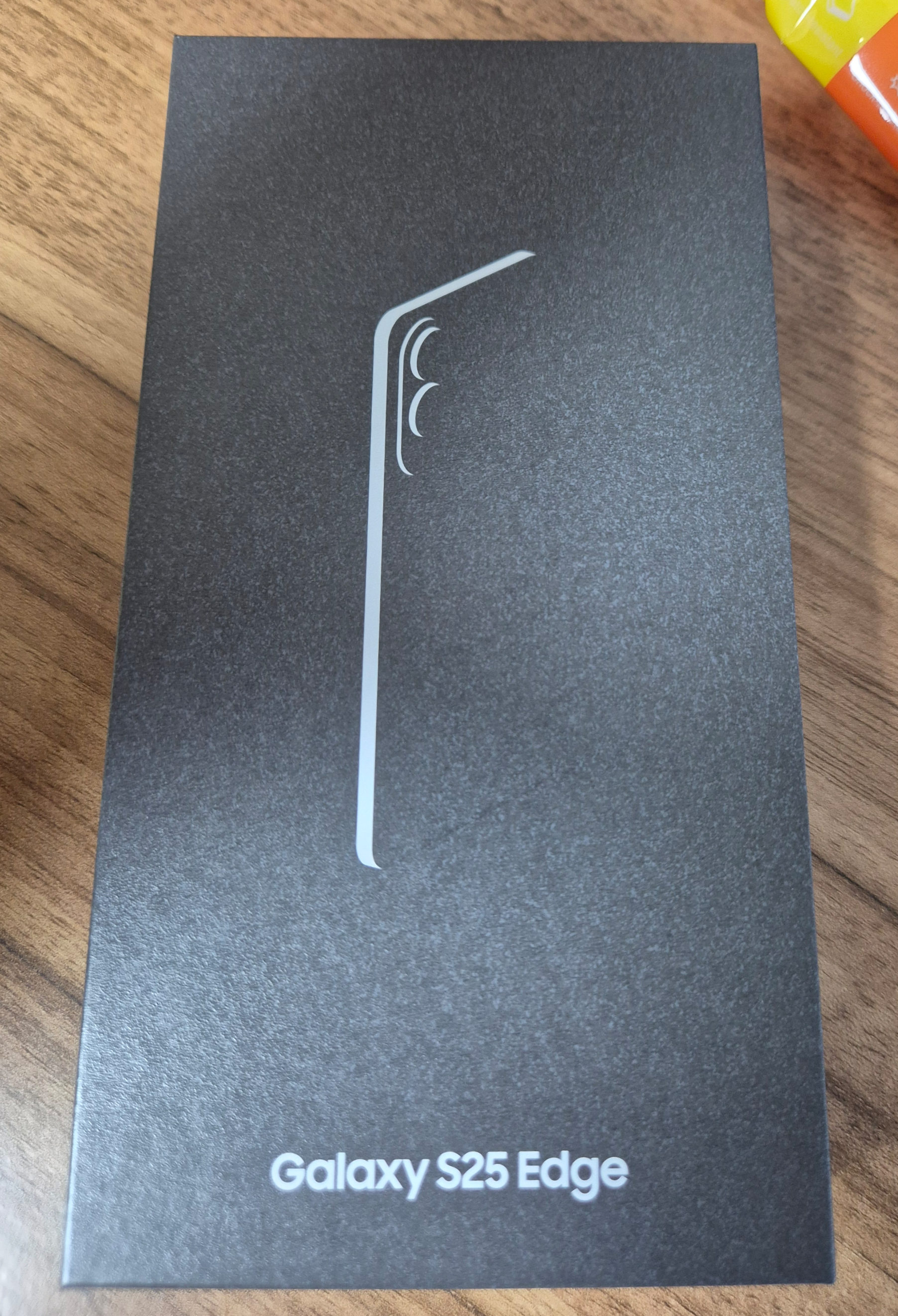 새로구매한 엣지 25