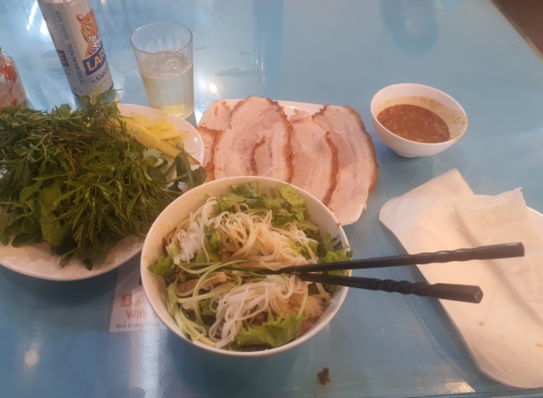 Donald trung 비빔국수&amp;#44; 돼지고기 요리