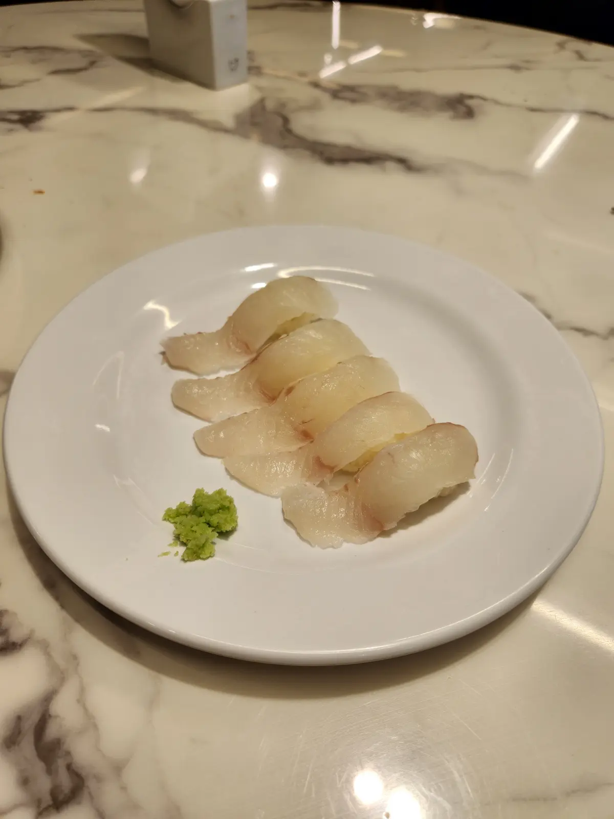 마곡-가성비-좋은-더메이드-뷔페-두툼한-광어-초밥-와사비