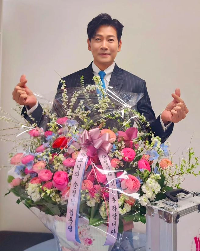 김용필 아나운서 프로필 &amp;#124; 트로트 가수 나이 결혼 학력 고향