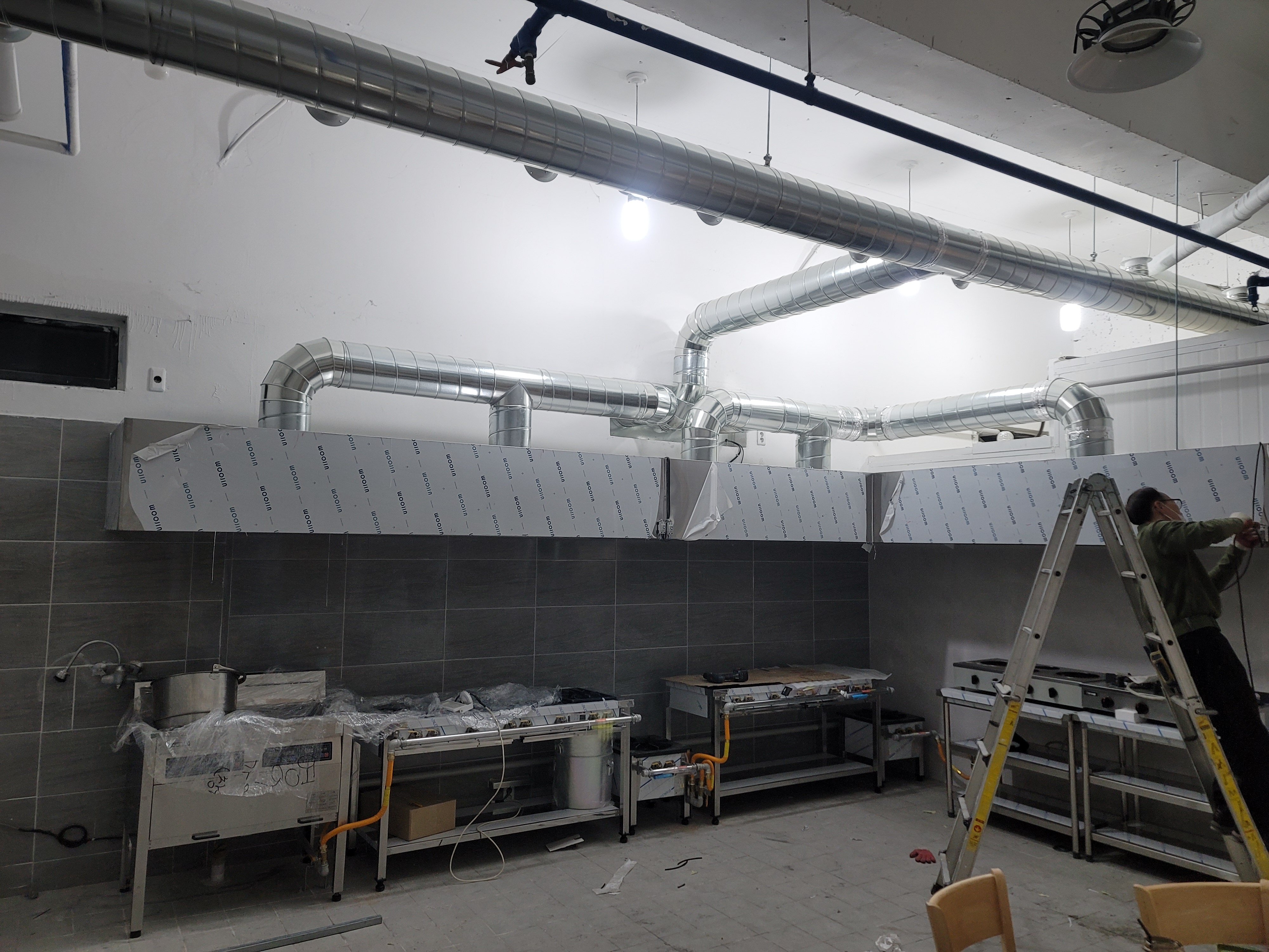 식당 금속 닥트 이미지