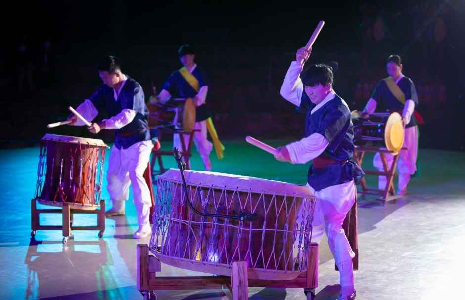 한국민속촌 달빛을 더하다