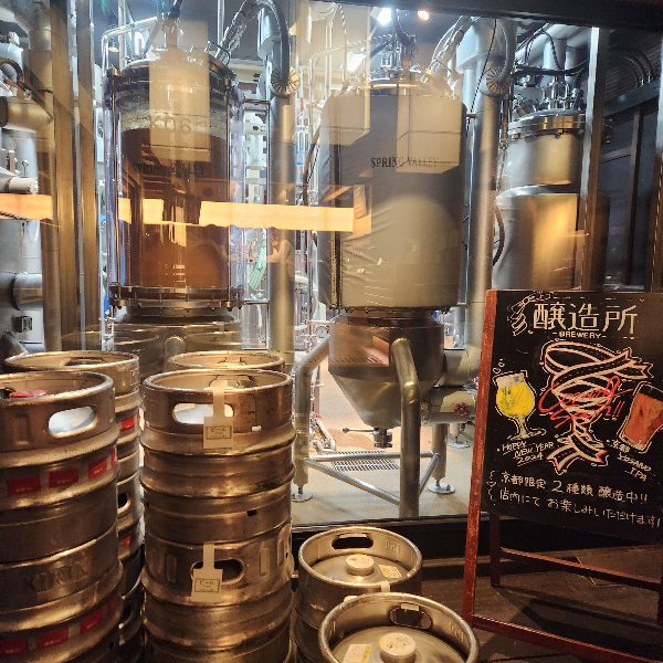 직접 양조하는 양조기계 모습이다.