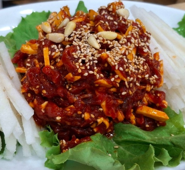 공주-알밤육회-시장정육점식당