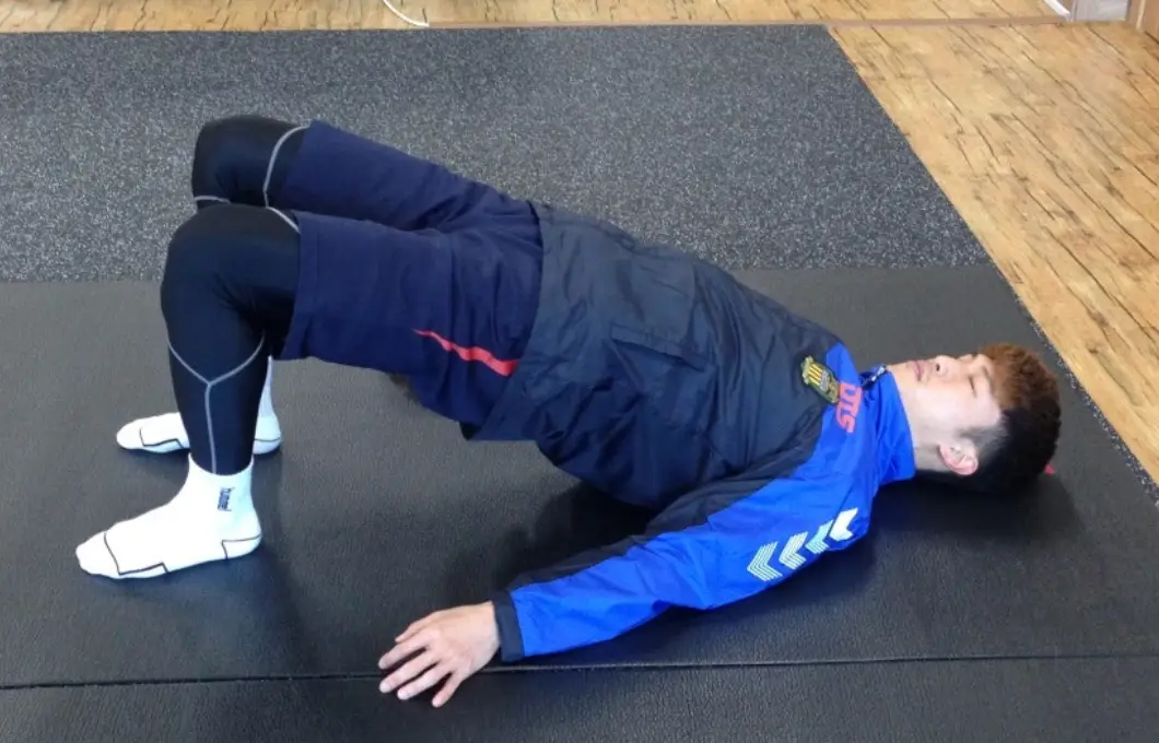 브릿지 운동 (Bridge Exercise)