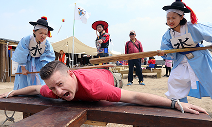2025 광안리어방축제｜맨손 활어잡기부터 뮤지컬까지 완전 정리!