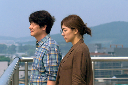 김선빈과-이채영-여타짜