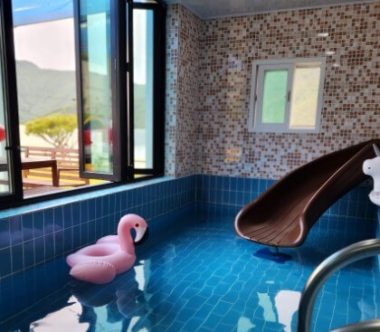 모크 키즈 풀빌라 펜션