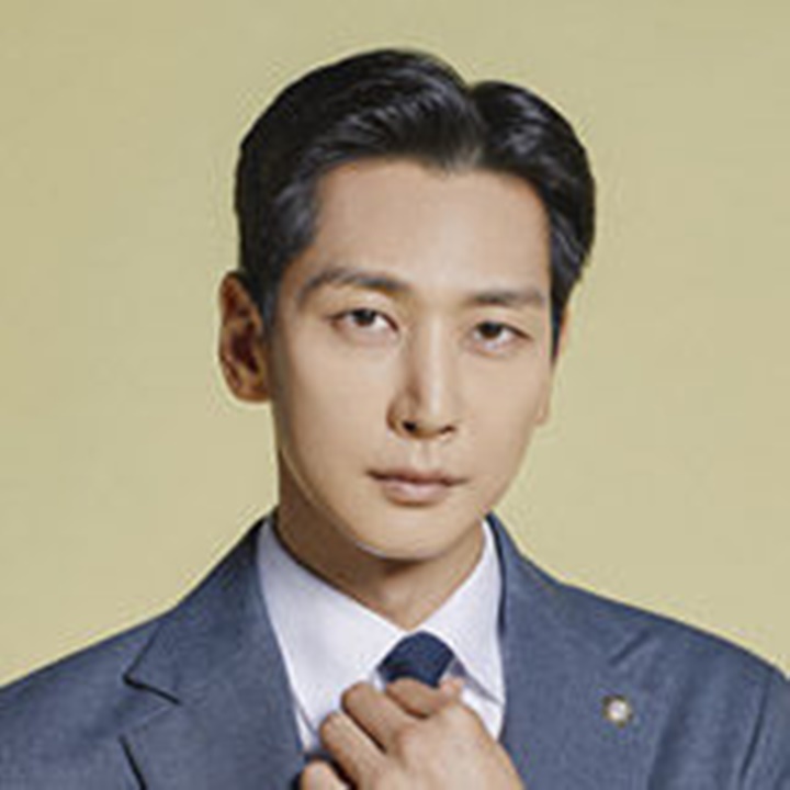 국가대표 와이프 등장인물