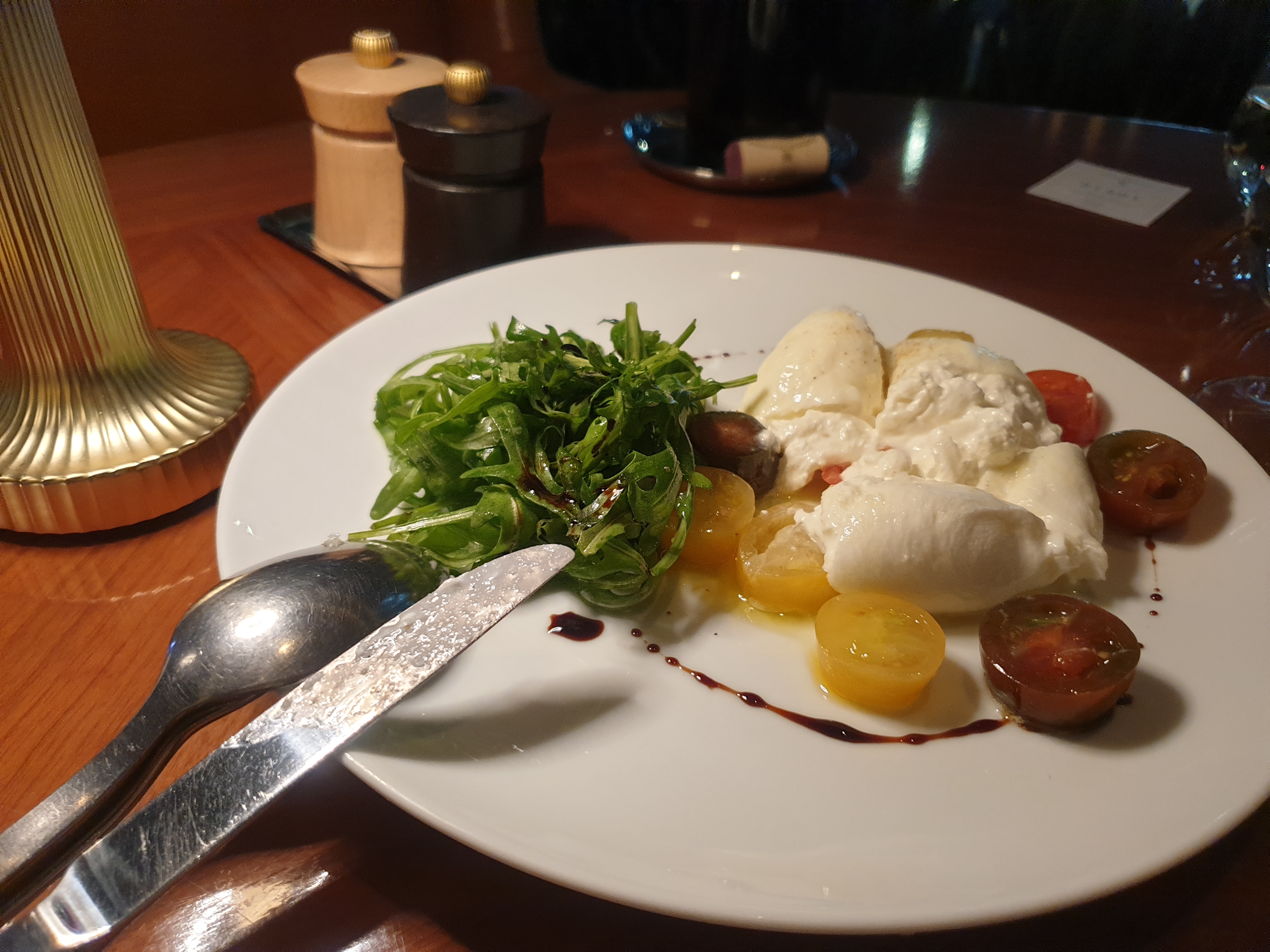 포시즌스호텔 서울 보칼리노 모짜렐라 치즈 샐러드