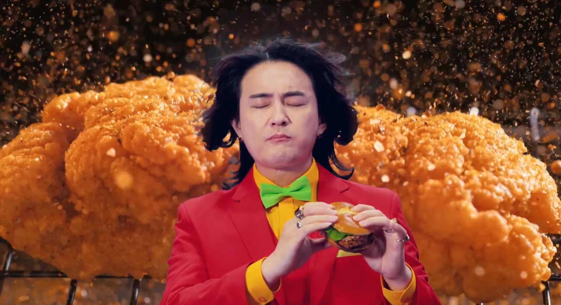 맥크리스피 버거 광고 사진
