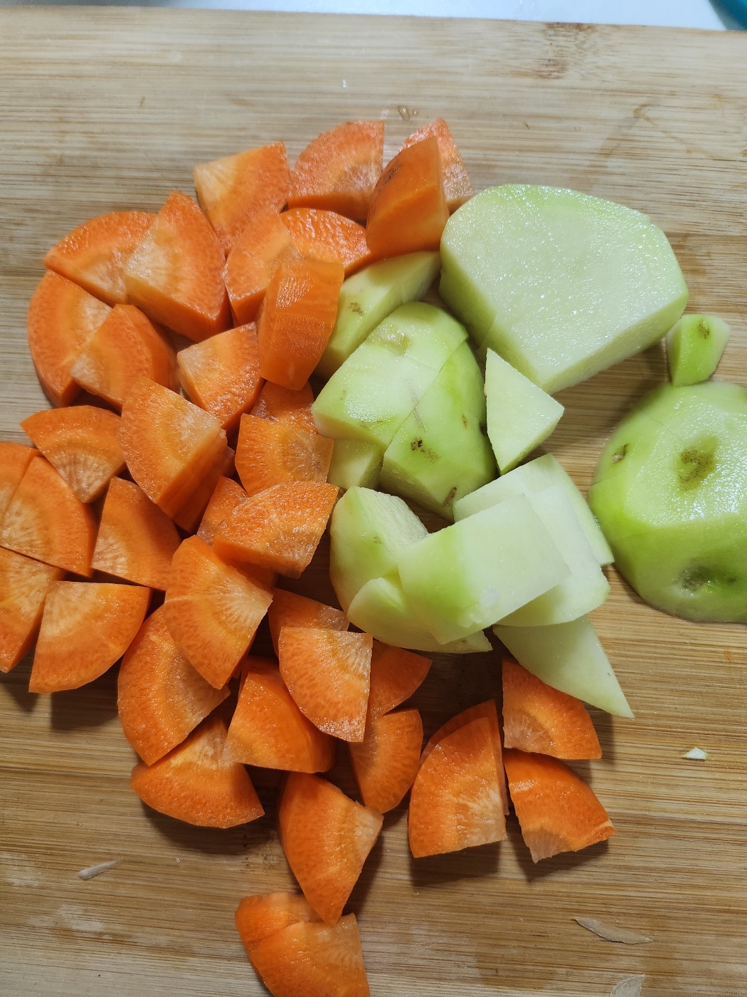 감자와-당근은-깍둑썰기