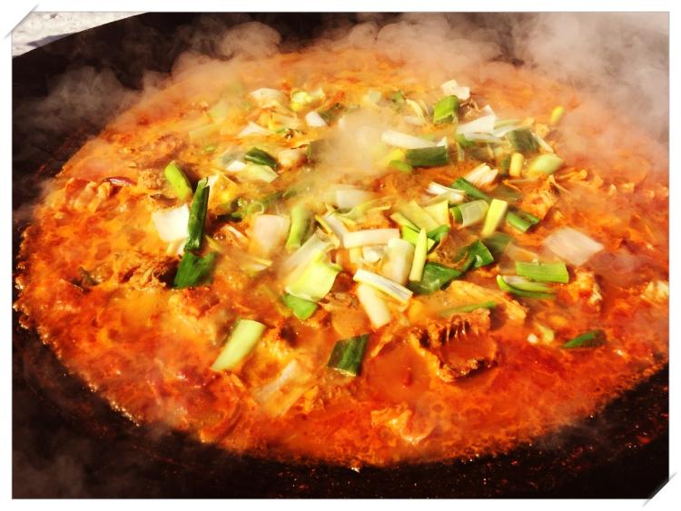 솥뚜껑-닭볶음탕