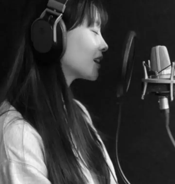 송지은-노래하는-모습-사진