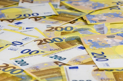 선택의 경제적 의미와 기회비용을 고려한 현명한 의사 결정법