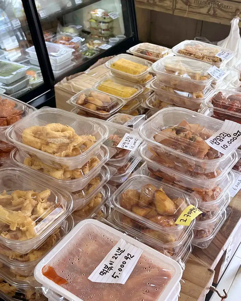 먹을수록 행복해지는 마법! 명품 반찬 천안 불당동 맛집 추천 생방송투데이 리얼맛집 오늘방송 우리 동네 반찬 가게