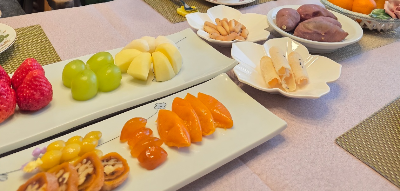 비싼 시판 간식 대신 찐 고구마와 말린 감으로 준비한 경제적이고 속 편한 봄나들이 도시락 후식